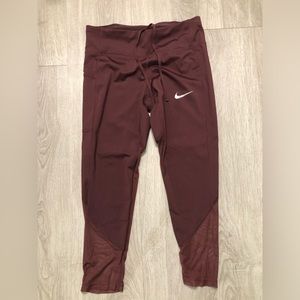 Nike 3 quart length leggings